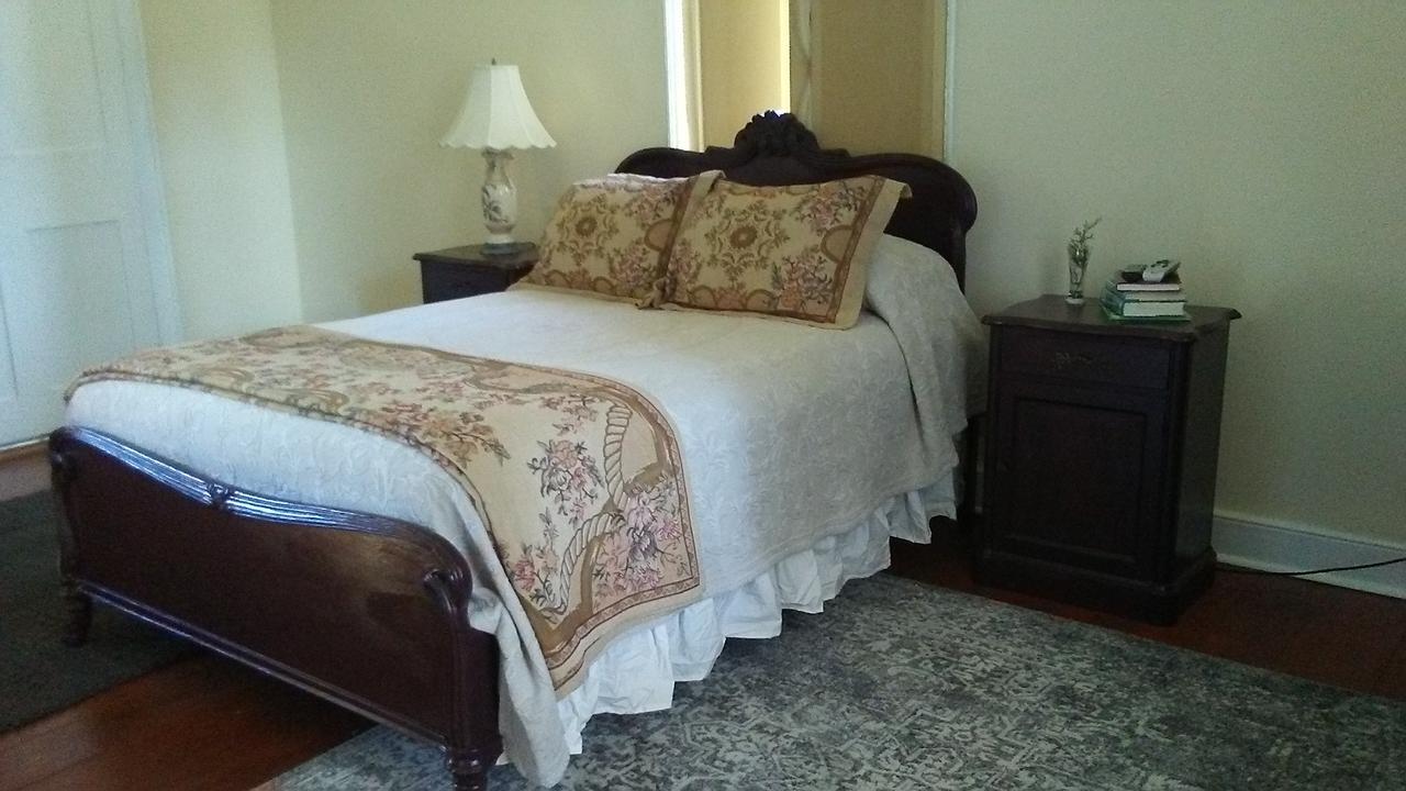 Queen Room with Balcony