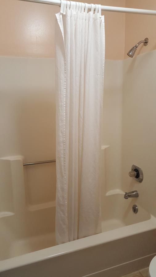 Queen Room with Spa Bath