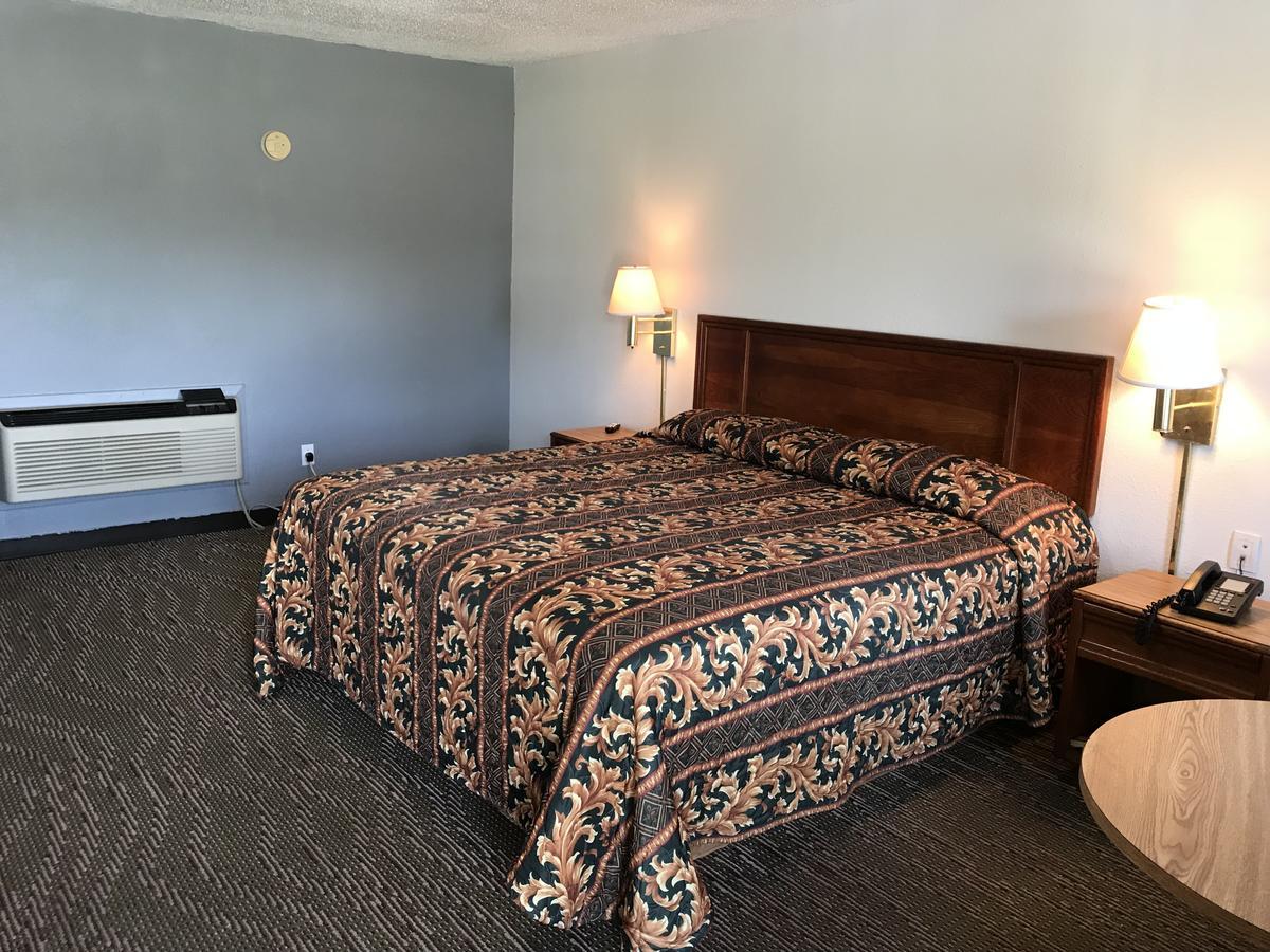 Standard King Room,634172664:JPEG