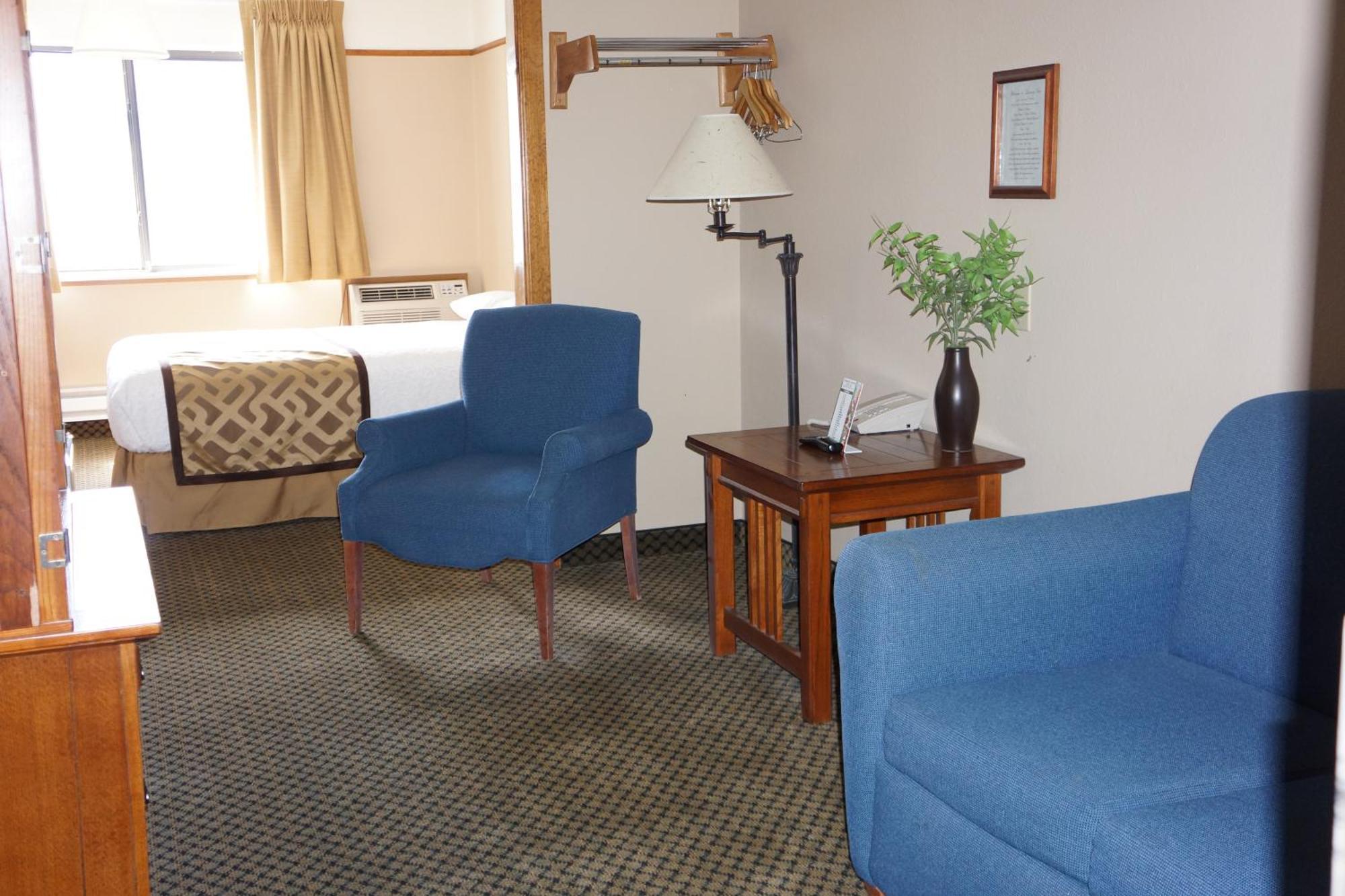 Deluxe Queen Room