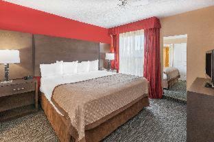 One-Bedroom King Suite - Non-Smoking