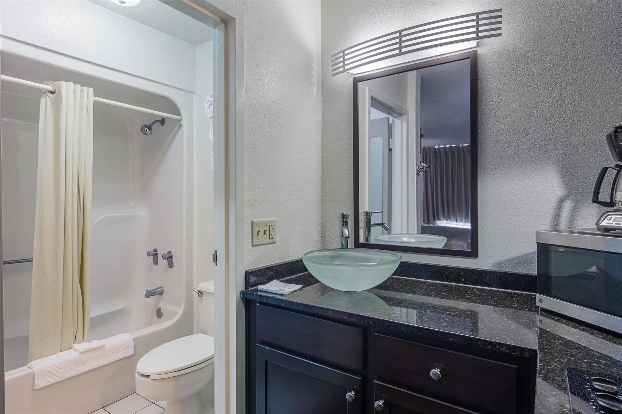 Double Room - Disability Access - Non-Smoking