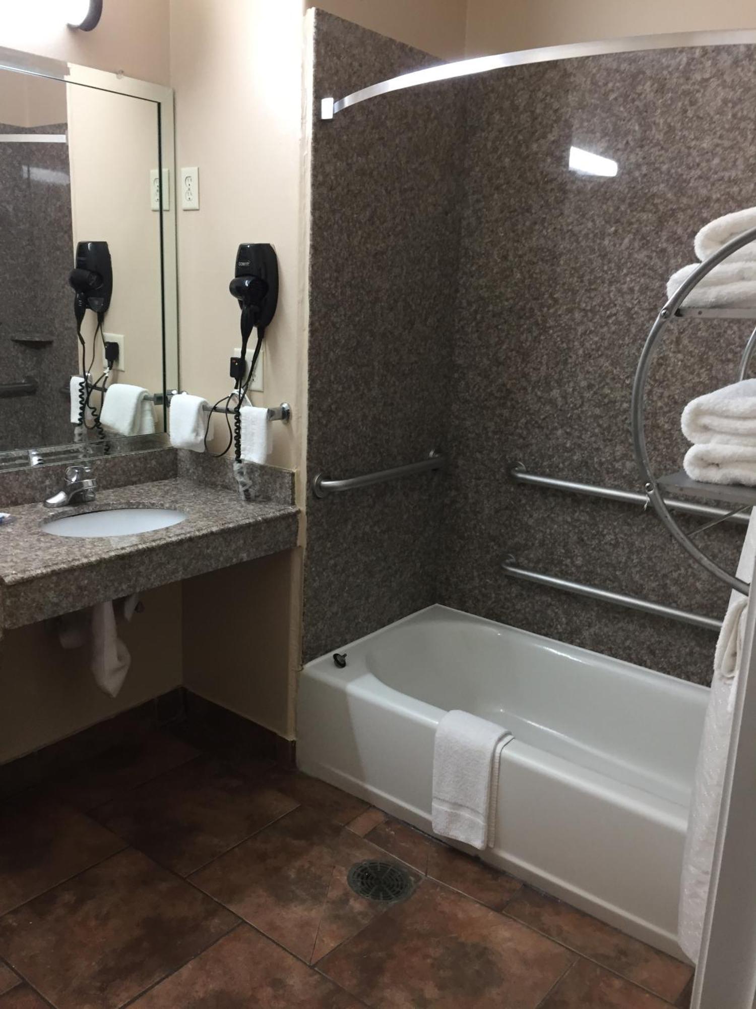 Double Room Disability Access,704843611:JPEG