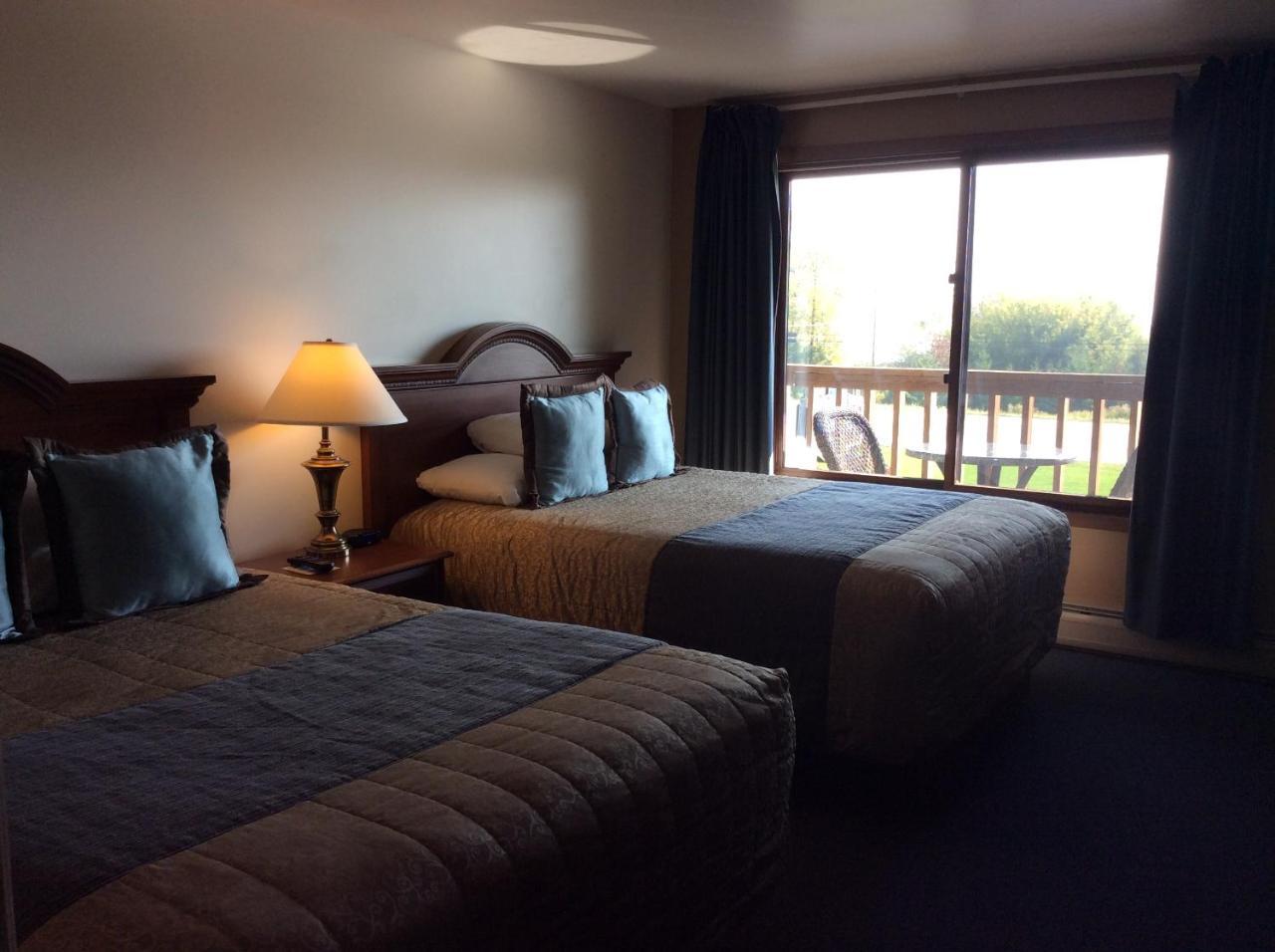 Queen Room with Balcony