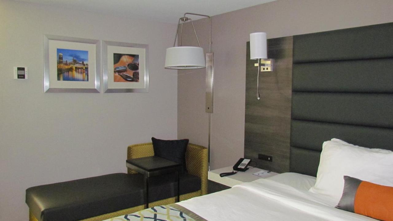 King Room - Non-Smoking