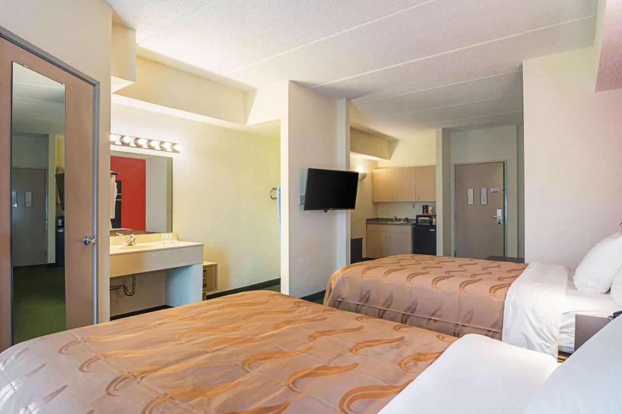 Suite with Two Double Beds - Non-Smoking