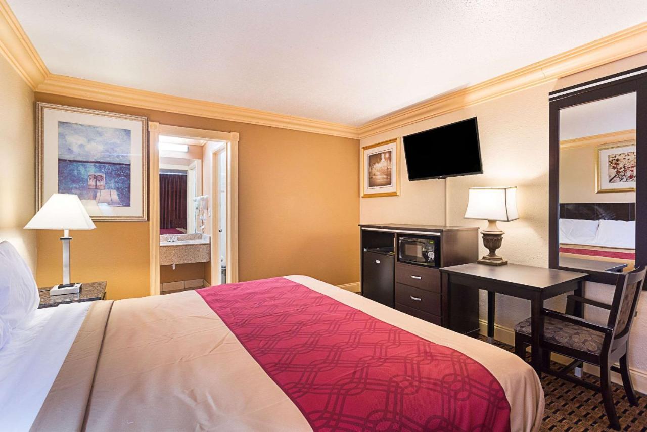 King Room-Disability Access/Non-Smoking