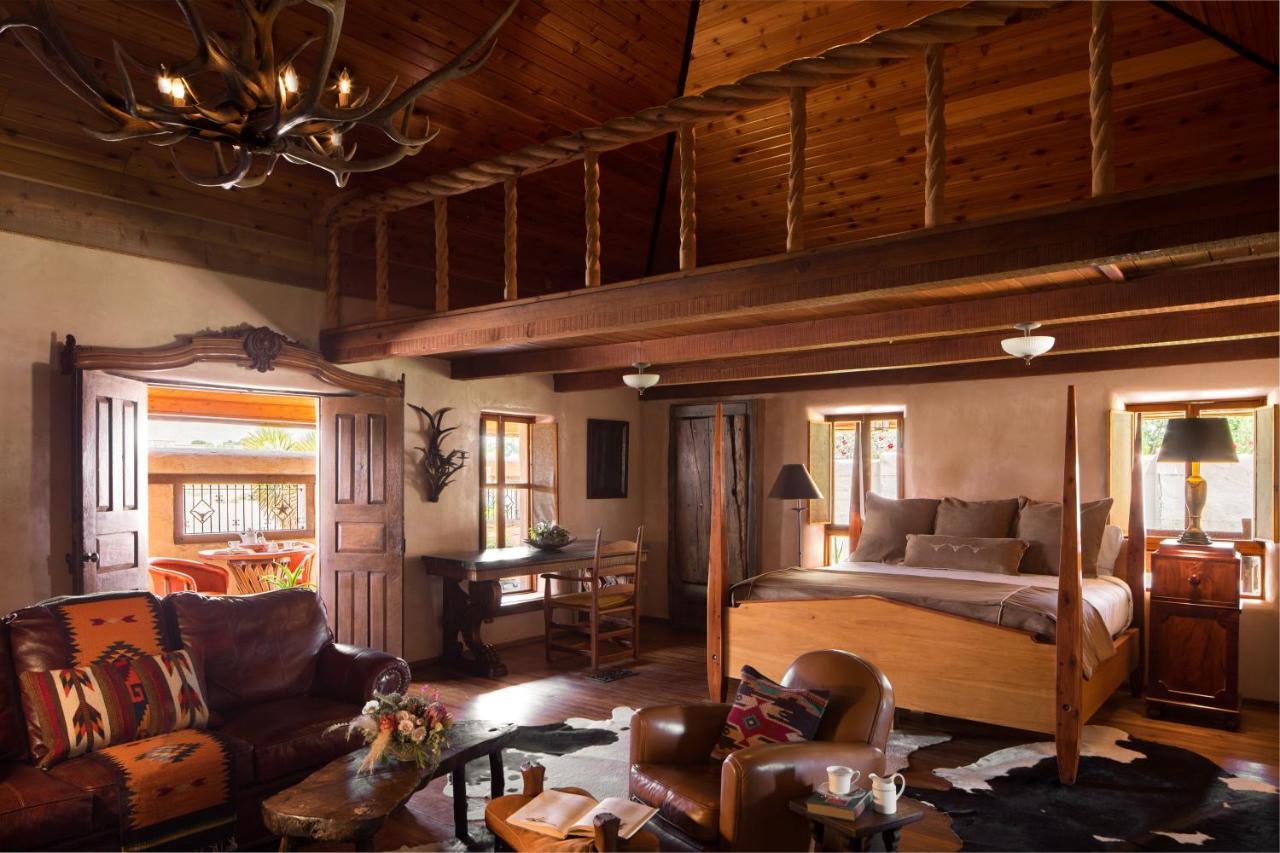 Family Room with Garden View