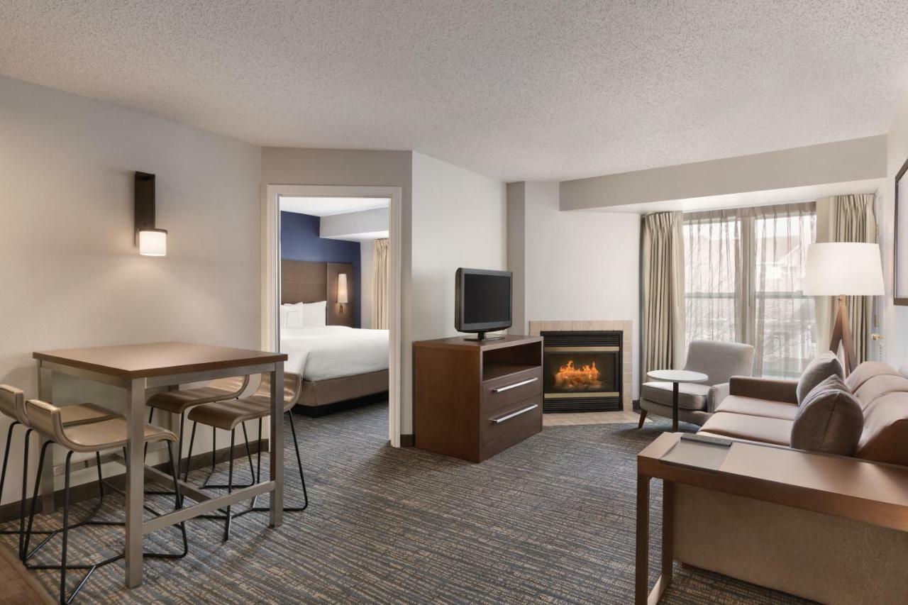 Two-Bedroom Queen Suite,1380584468:JPEG