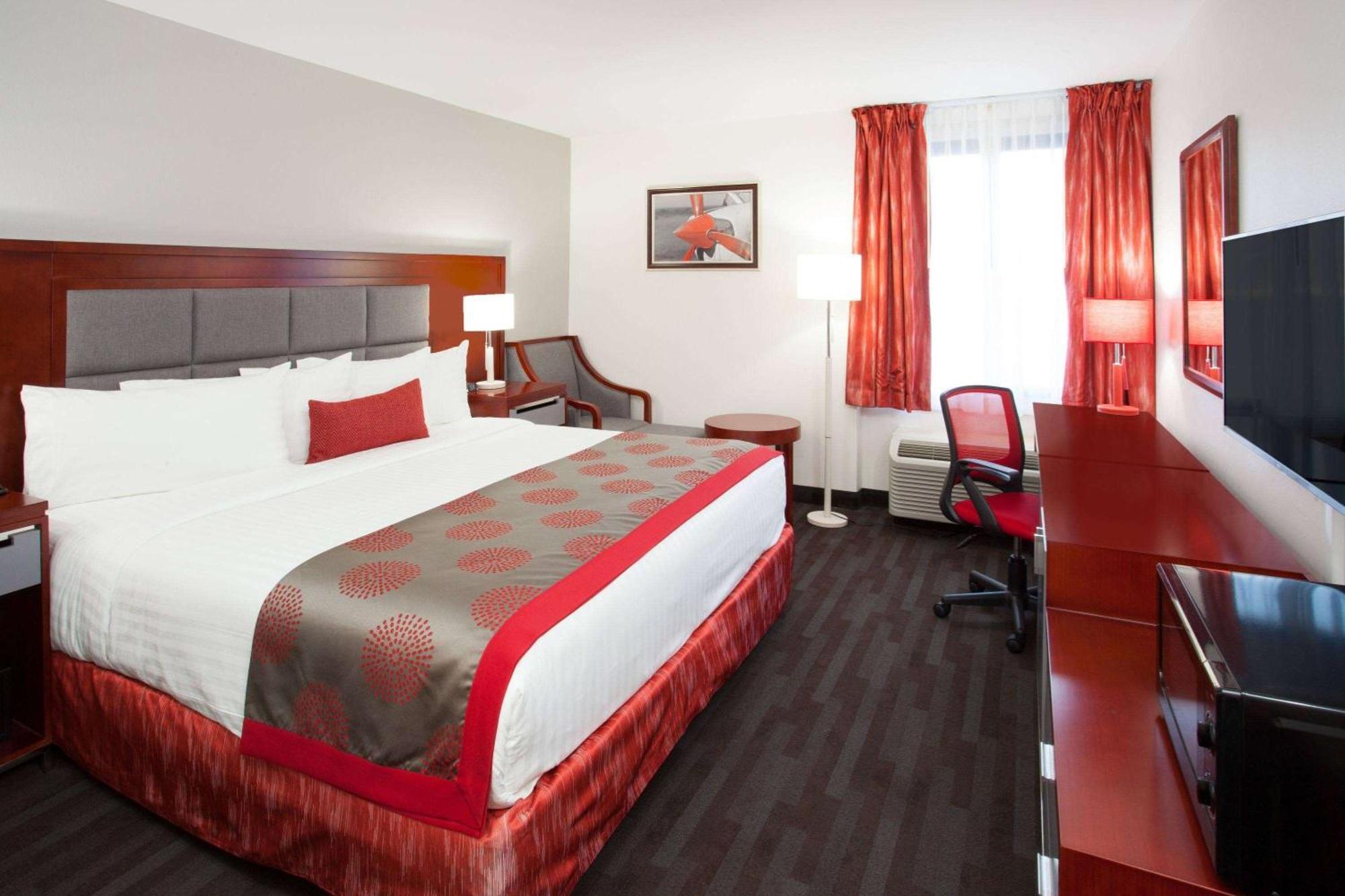 King Room - Disability Access/Non-Smoking