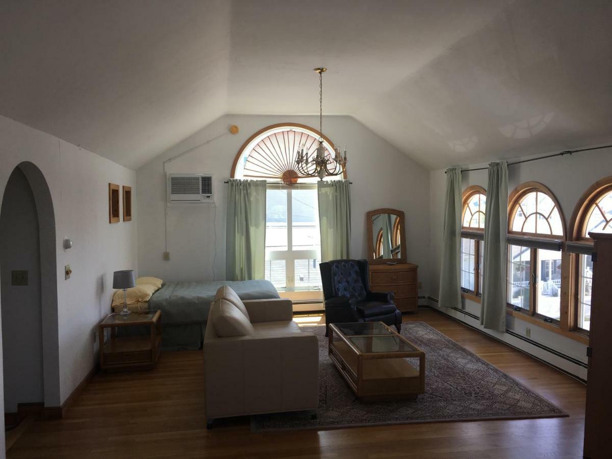Deluxe Suite with Spa Bath