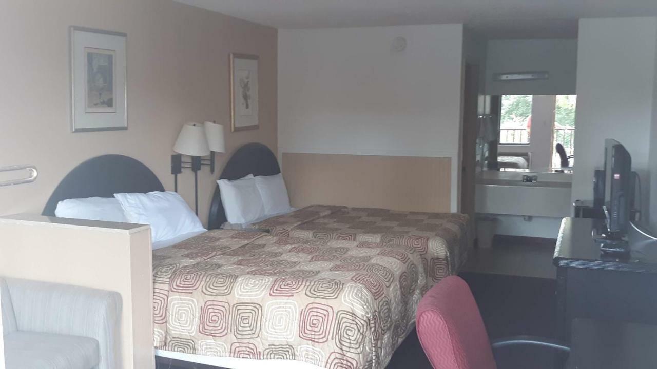 Standard Room with Two Beds