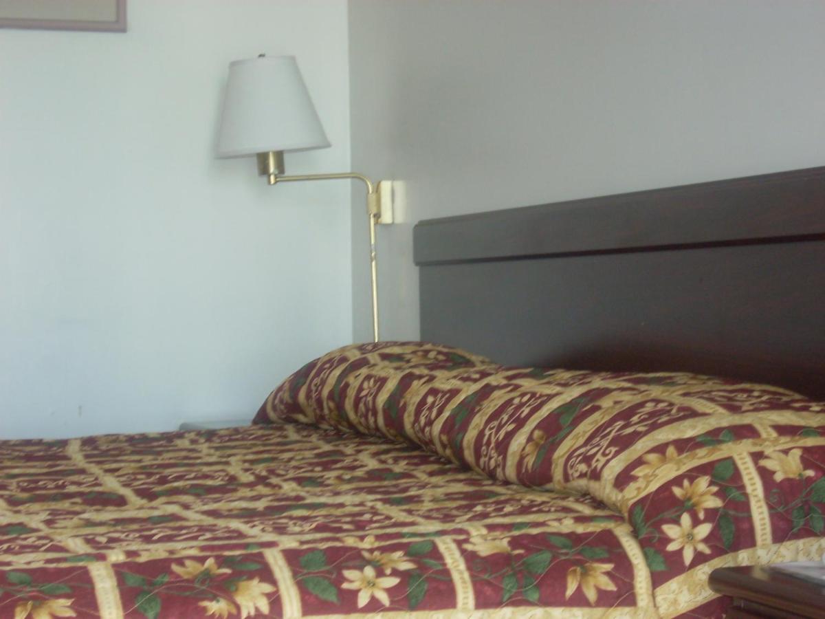 Single Room - Non-Smoking