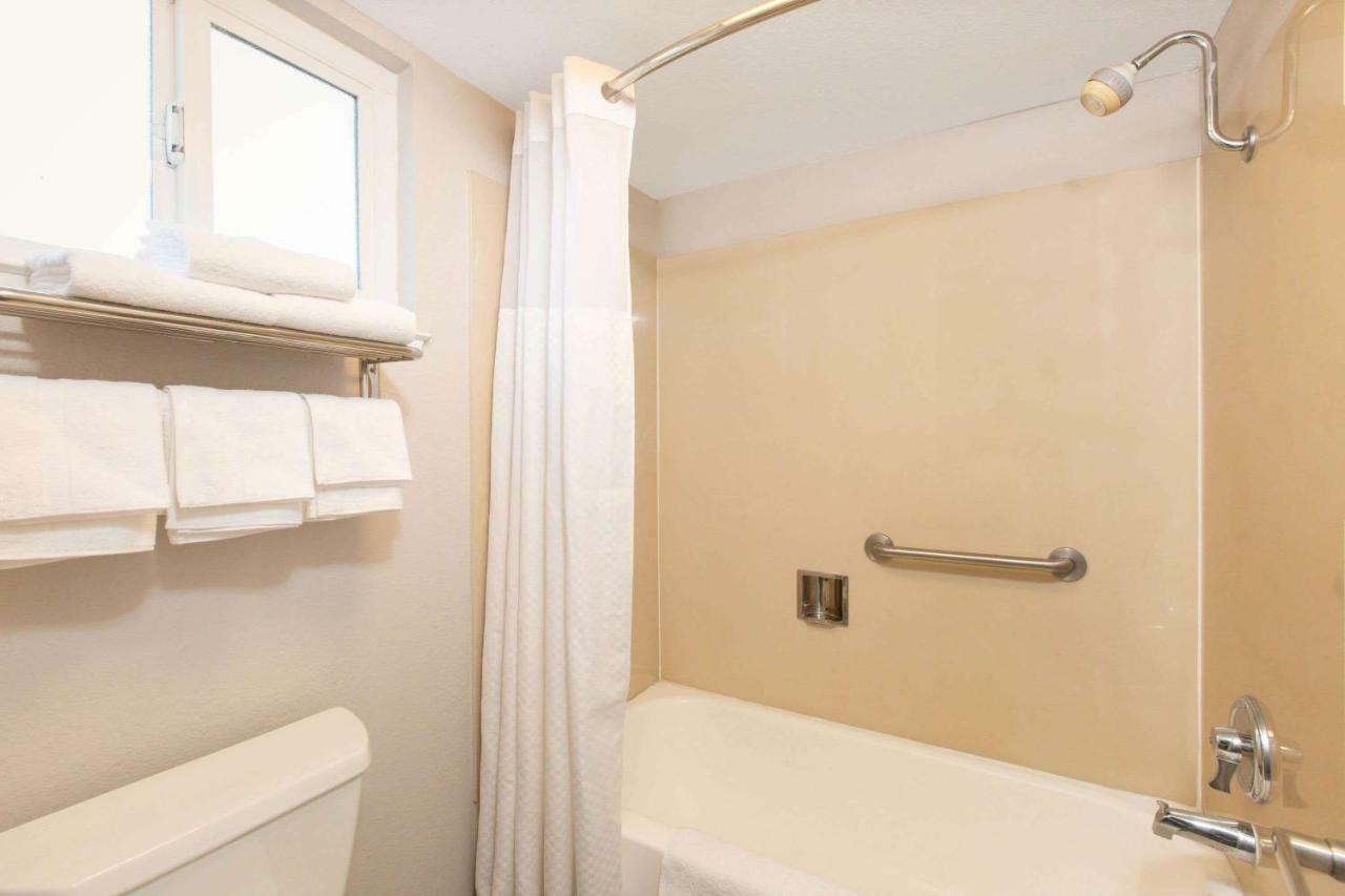 Quarto Queen com 2 Camas Queen-size - Não Fumador