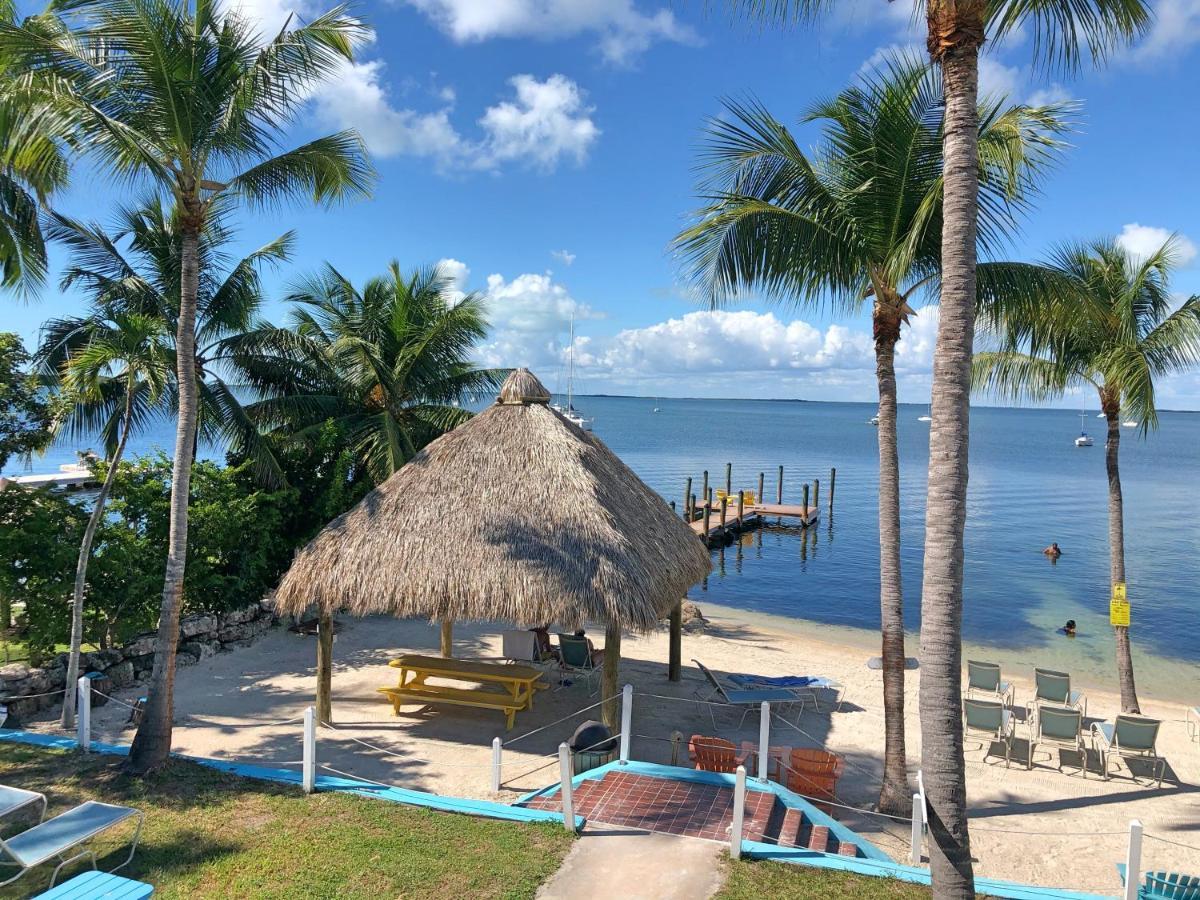 Paradise Two Double Beds Waterfront Suite