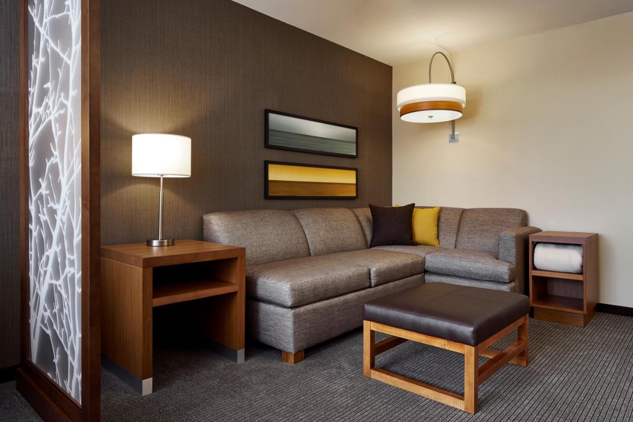 Queen Room with Two Queen Beds and View