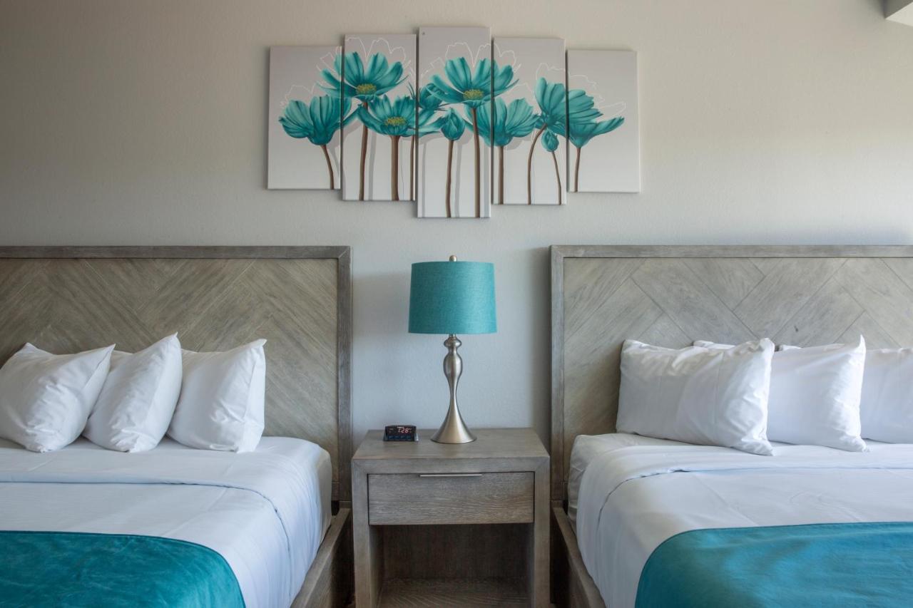 Luxury Room Two Queen Beds,1598975083:JPEG