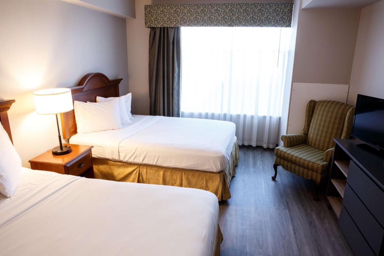 Queen Room Two Queen Beds Non-Smoking