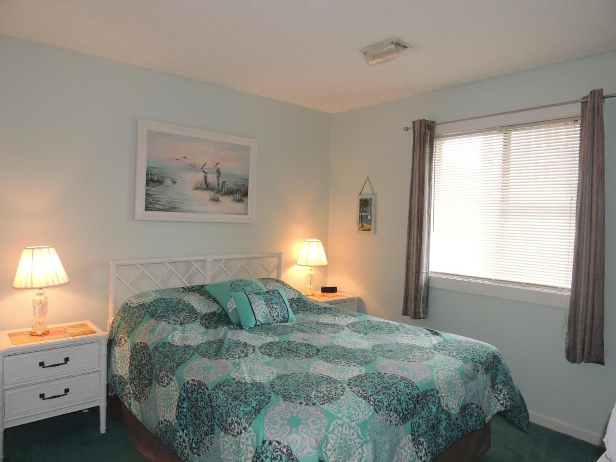 1 Bedroom Second Row Condo