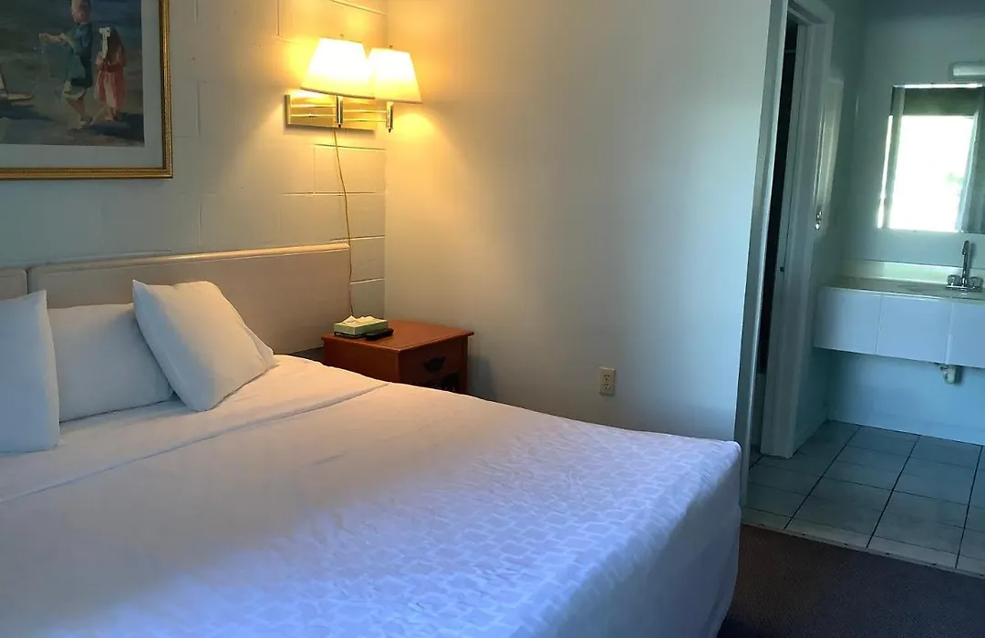 High Seas Motel-1