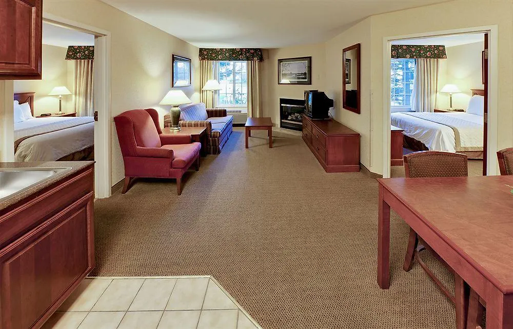 The Lotus Suites At Midlane Golf Resort-1
