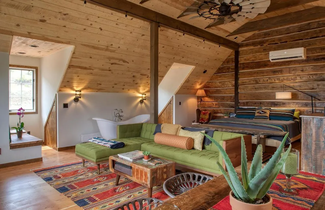 Navajo Peak Lodge-1