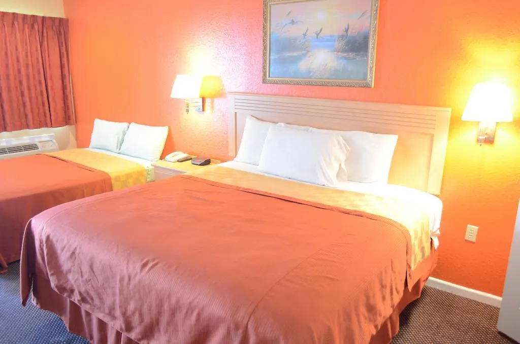 Texan Inn & Suites-1
