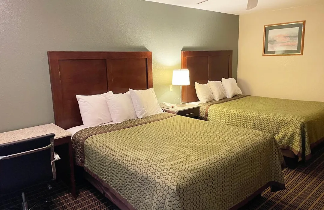 Great Western Inn & Suites-1
