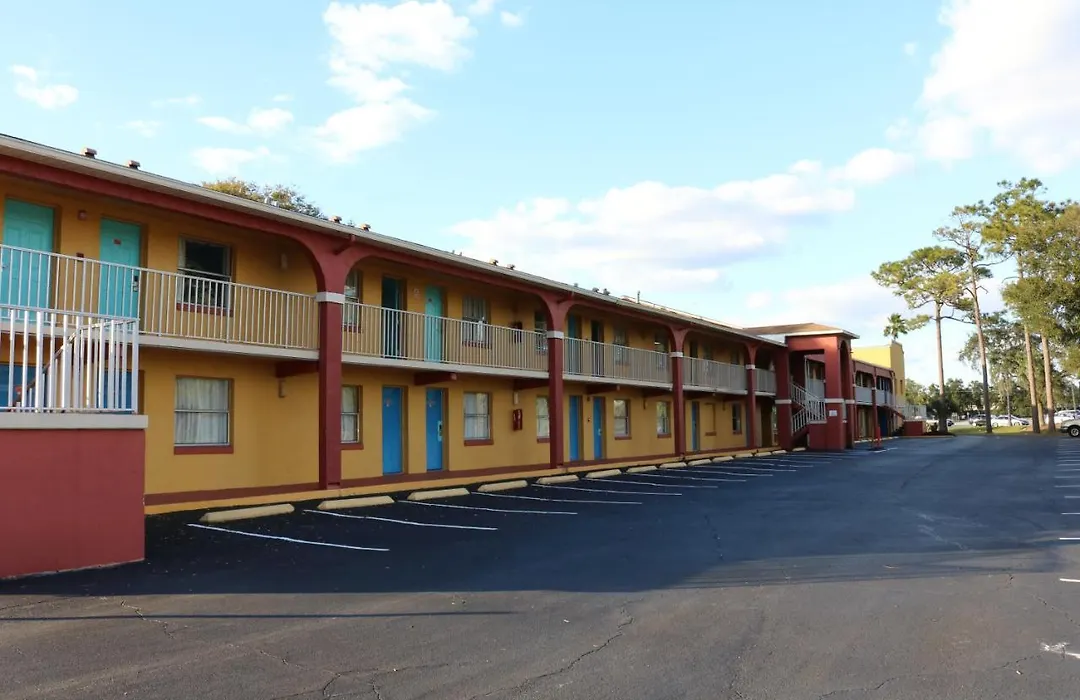 Howard Johnson By Wyndham Lake Front Park Kissimmee-1