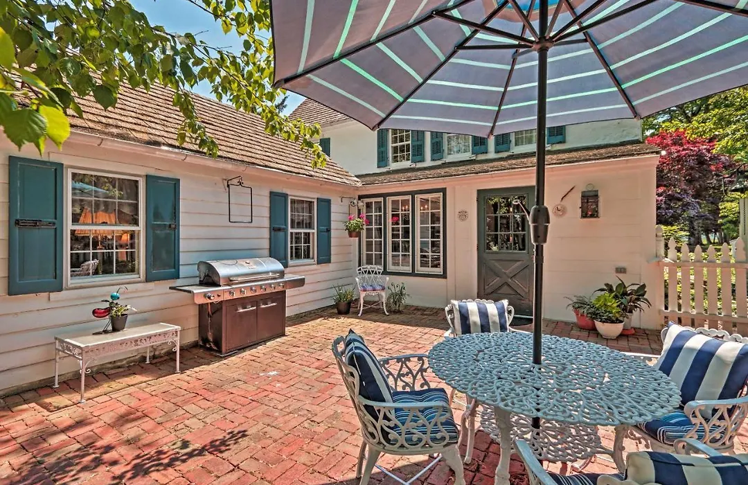 Pool & Courtyard: Timeless Home In Lansdale-1