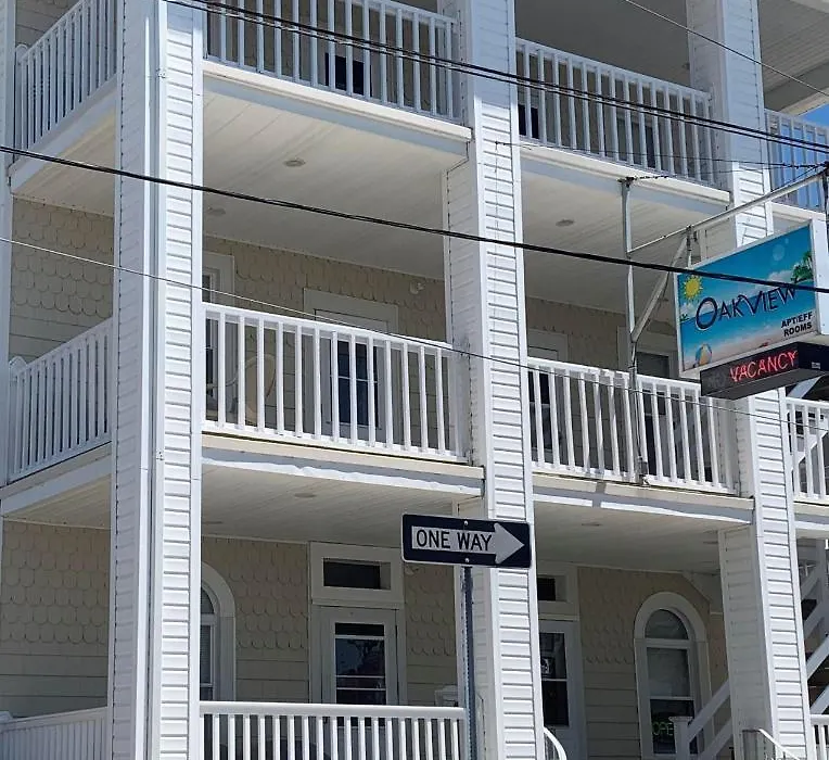 Oakview Hotel-1