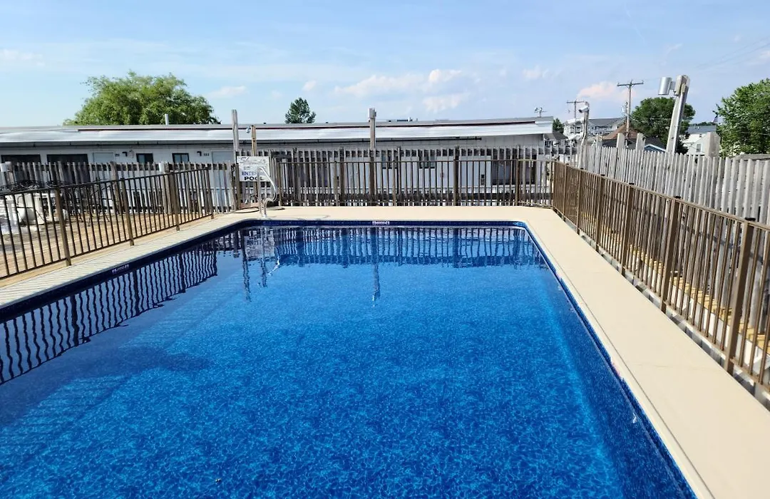 Hampton Harbor Motel-1