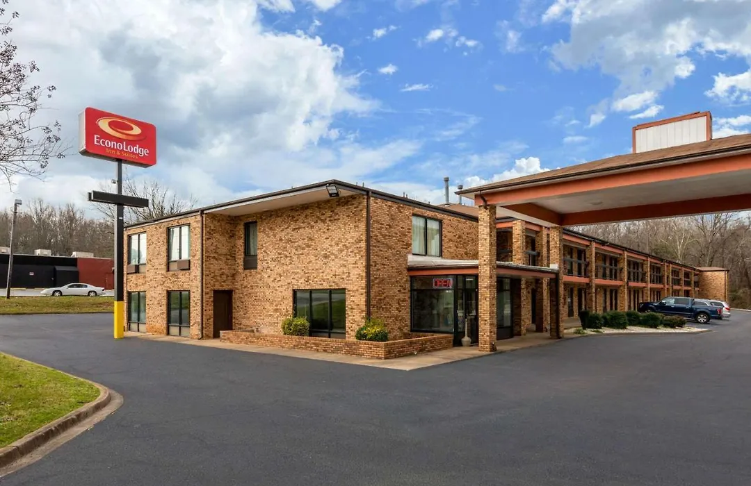 Econo Lodge Inn & Suites-1