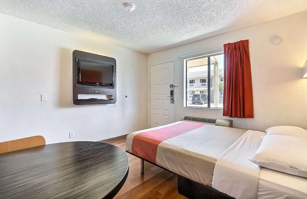 Motel 6-Oakland, Ca - Airport-1