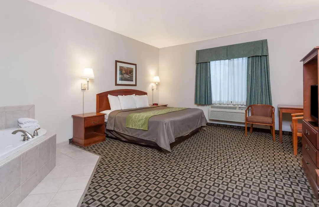 Days Inn By Wyndham Pentwater-1