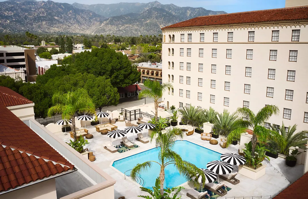Pasadena Hotel & Pool-1