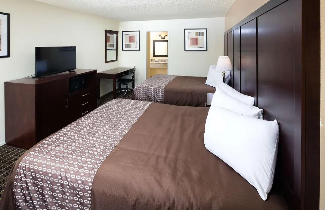 Red Lion Inn & Suites Redding-1