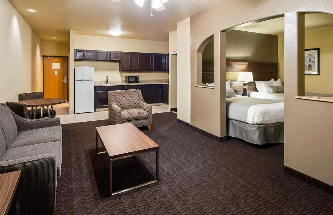 Best Western Plus Hill Country Suites-1