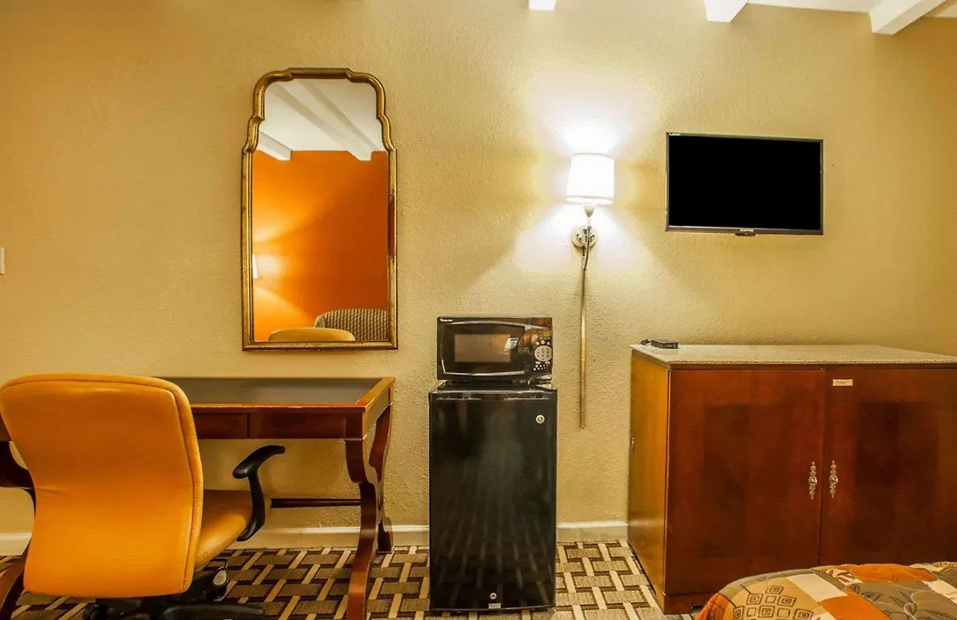 Rodeway Inn Nashville Airport-1