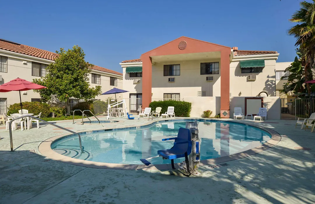 Quality Inn & Suites Walnut - City Of Industry-1