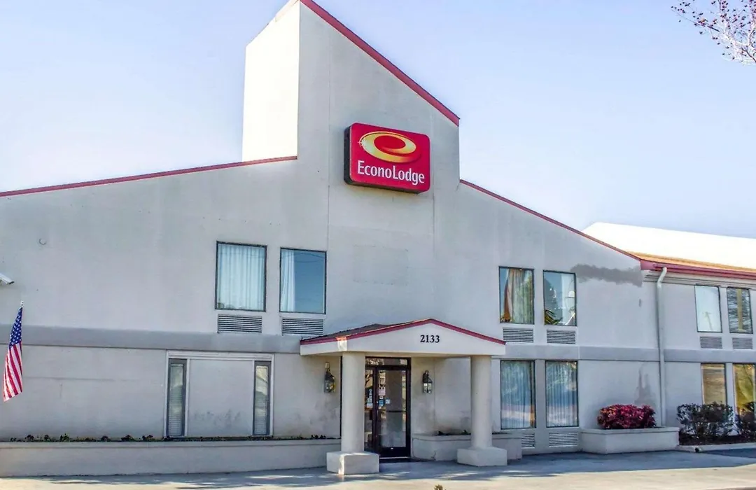 Econo Lodge Burlington I-40-1