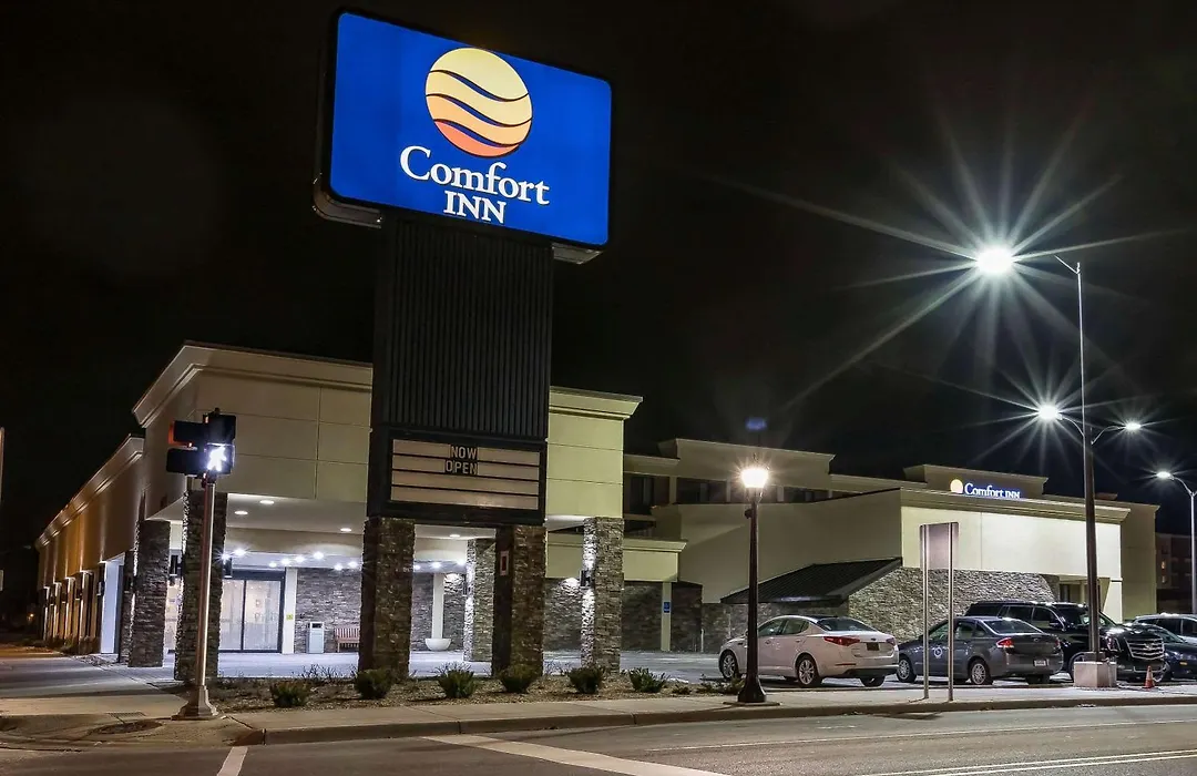 Comfort Inn Bay City - Riverfront-1