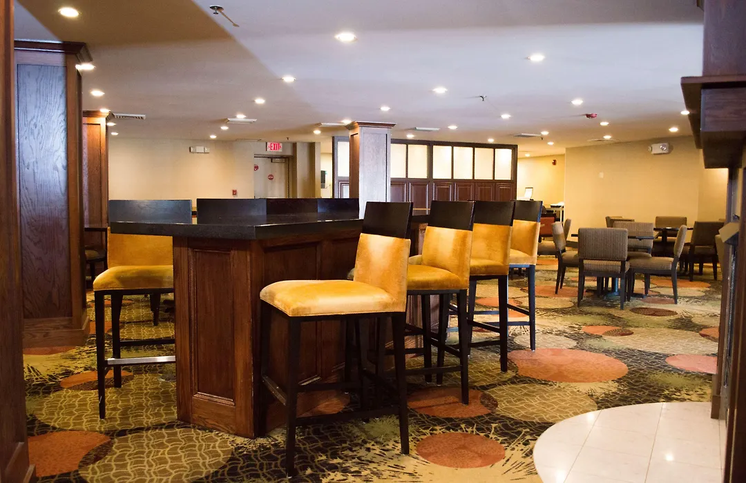 Radisson Hotel Detroit-Farmington Hills-1