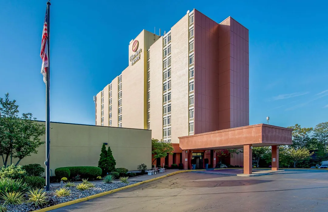 Clarion Hotel Cincinnati North-1