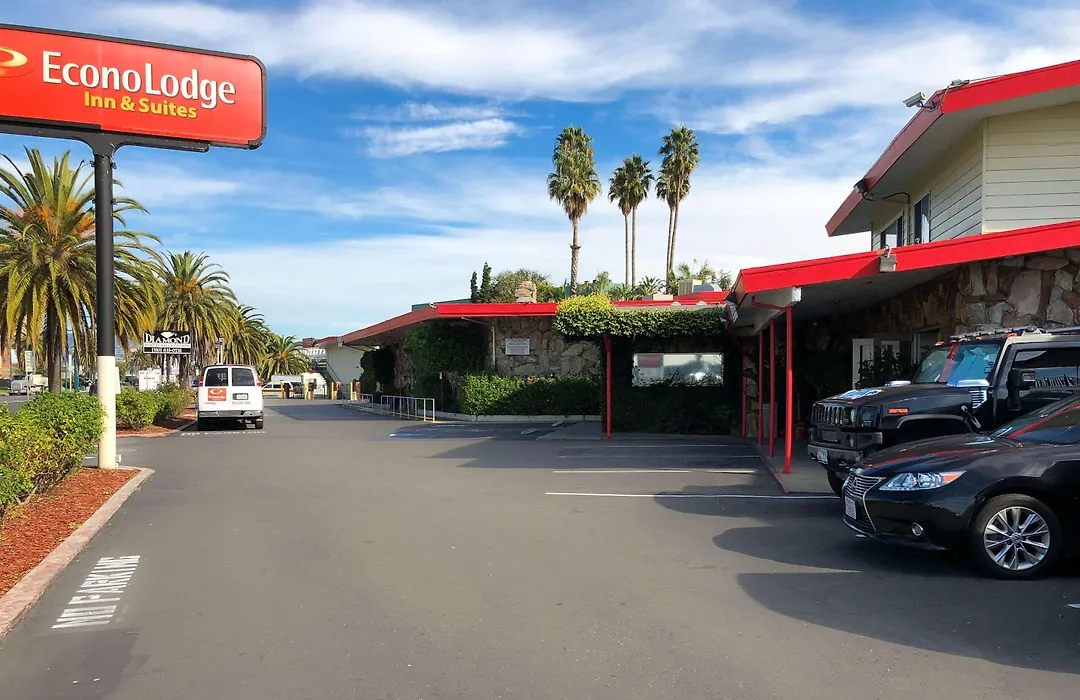 Econo Lodge Inn & Suites Oakland Airport-1