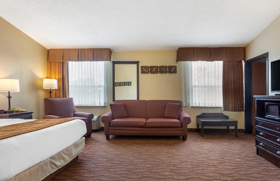Comfort Inn At Thousand Hills-1