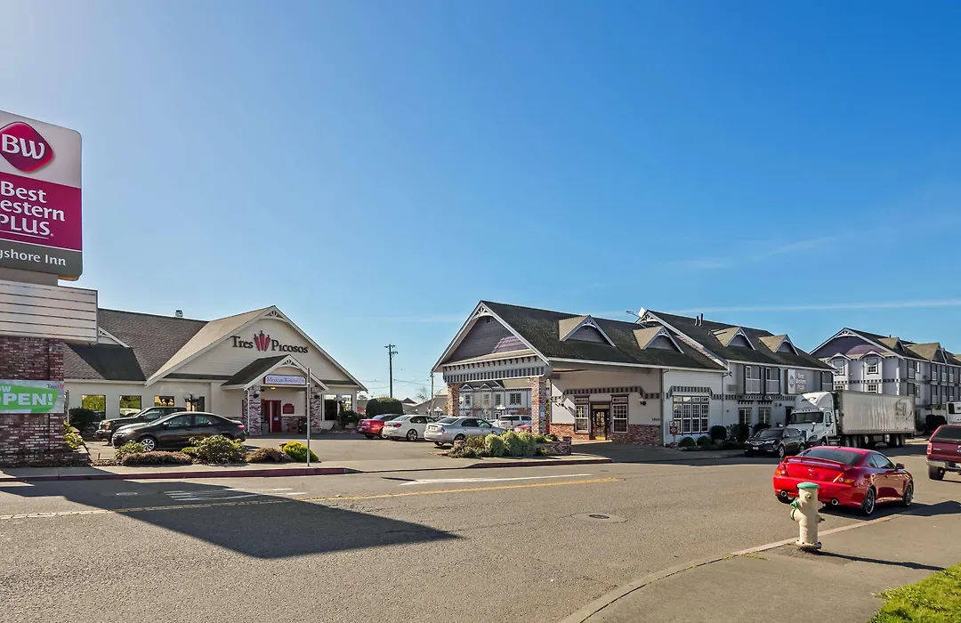 Best Western Plus Bayshore Inn-1
