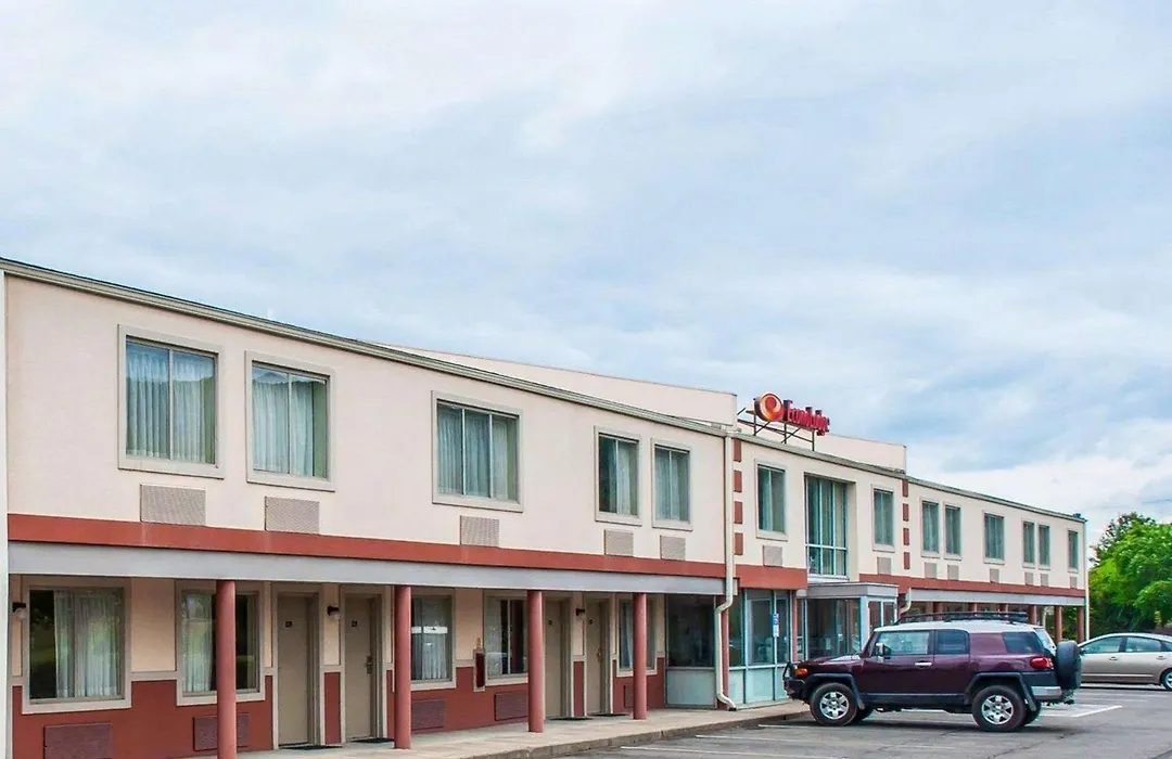 Econo Lodge Elmira-Corning-1