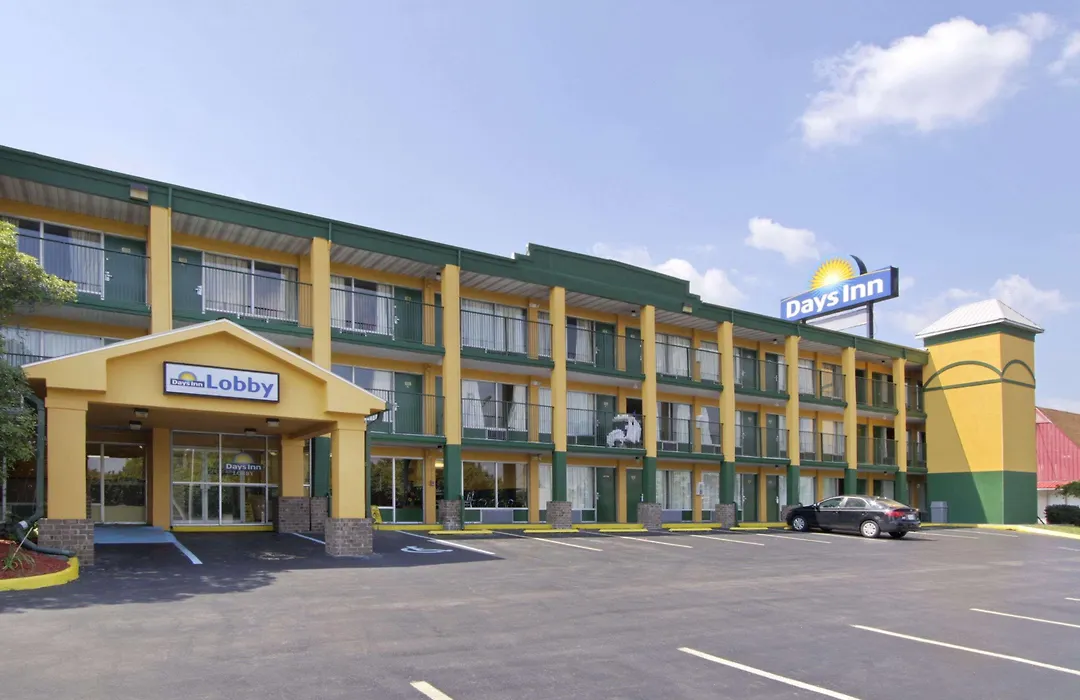 Days Inn By Wyndham Roanoke Civic Center-1
