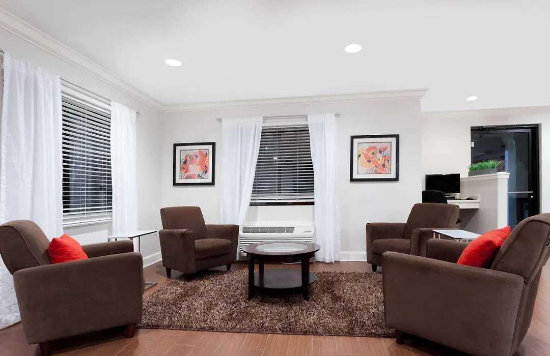 Ramada By Wyndham Tell City-1